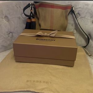 Burberry cross body